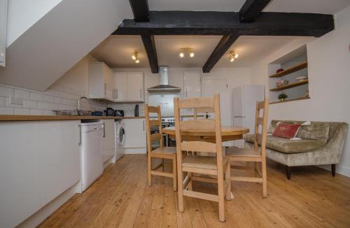 Emersons Green House | Hideaway Cottage