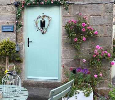 Aislaby House | Hideaway Cottage