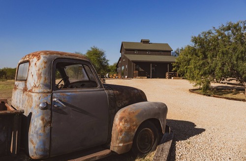 New Braunfels House | Hideaway Creek Rustic Cabin Escape on 3 Chicks Texas Longhorn Ranch