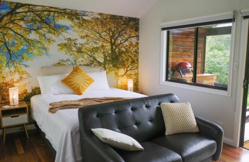 Mapleton Villa | Hideaway Falls - Piccabeen Cabin