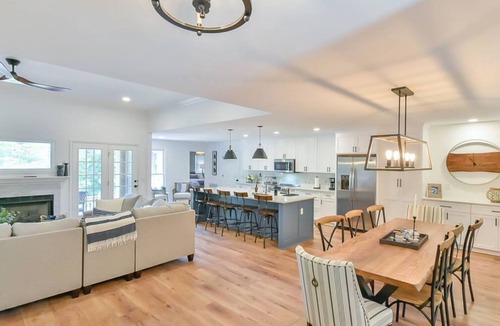 Roxboro House | Hideaway Haven - Hot Tub, Firepit & Private Dock
