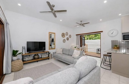 Hermit Park House | Hideaway in Hermit Park - 3BR Pet-Friendly Home