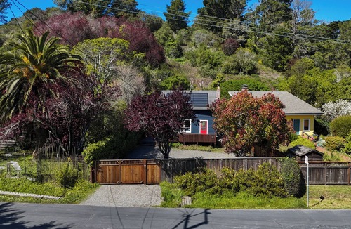 Bolinas House | Hideaway in Quiet Bolinas Near the Beach 31-Day Minimum