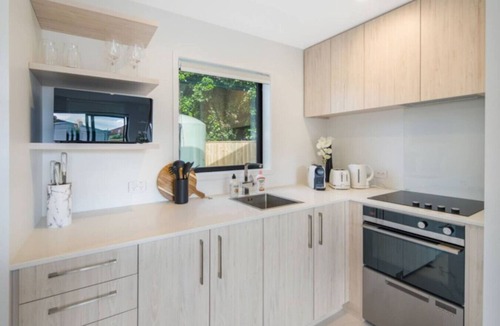Wellington Region Apartment | Hideaway in the Grove