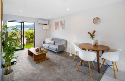 Wellington Region Apartment | Hideaway in the Grove