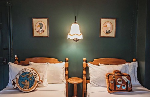 Lenox Hotel | Hideaway Inn Lenox