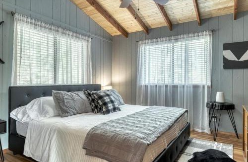 Innsbrook Ski Chalet | Hideaway Lake Chalet