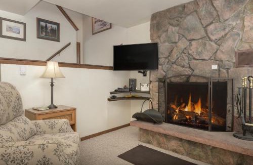 Winter Park Villa | Hideaway Village Alpine 4