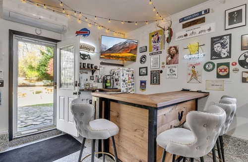 Ellicottville Apartment | Hideaway Walk to Town & Slopes Hot Tub