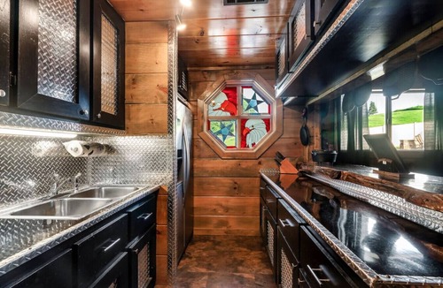 Kodak Cabin | Hideout Haven- Hot Tub & Private Pool