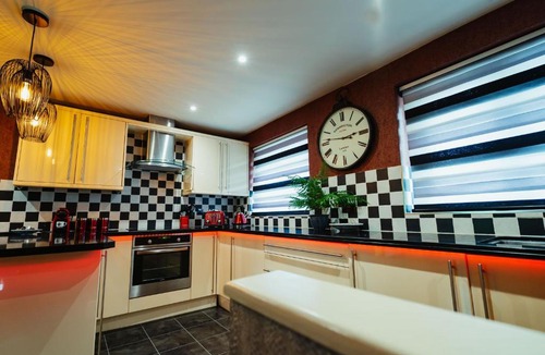 Bowness-on-Windermere Villa | Hideout House