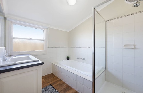 Warrnambool House | HiderWay - Perched overlooking Warrnambool's landmarks