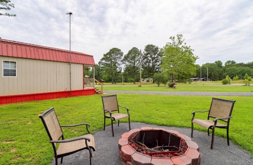 Greers Ferry Apartment | Higden Hideaway with Fire Pit Near Greers Ferry Lake