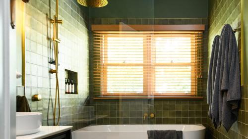 Hepburn Springs House | Higgins House