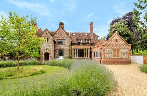 Marlow Apartment | Higginson House