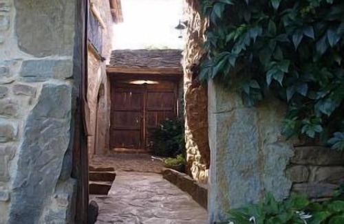 Ulle Cottage | High Apartment. .Casapirineos
