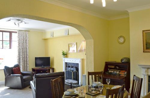 Bunbury House | High Bank