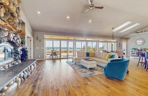 Camano Island House | High-Bank Haven