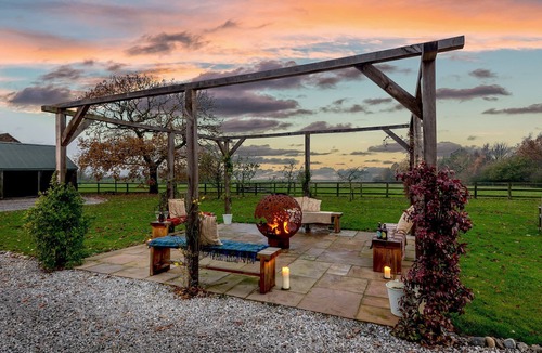 Beverley House | High Barn, Beverley. Quality barn conversion with great views - 6 bedrooms