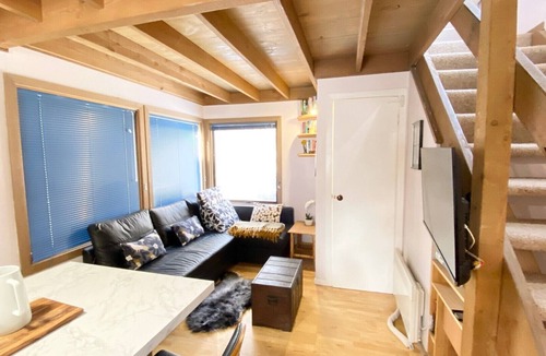 Dinner Plain Ski Chalet | High Bernation Haus - Dinner Plain