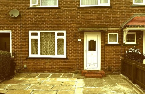 Little Hulton House | High Class Accomodation 1