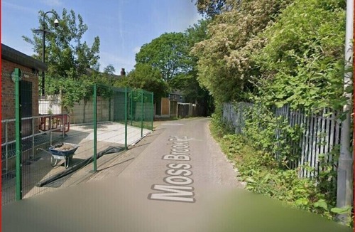 Little Hulton House | High Class Accomodation 1