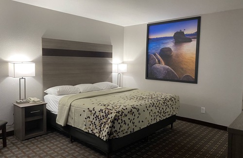 Tahoe Valley Hotel | High Country Lodge