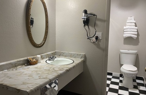 Tahoe Valley Hotel | High Country Lodge