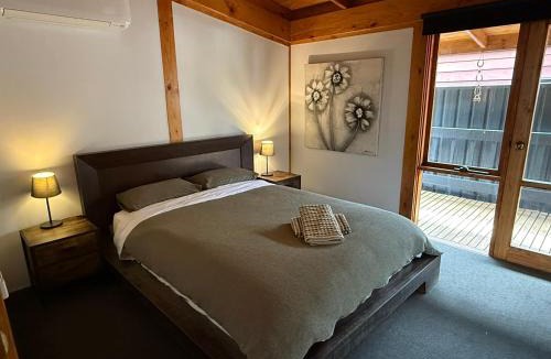 Tawonga South House | High Country Lodge