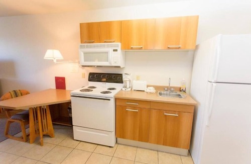 Pinedale Hotel | High Country Suites