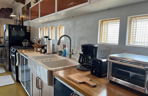 Jacumba House | HIGH DESERT & LAKE RETREAT adjacent to Mountain hiking, and a Hot Spring lake