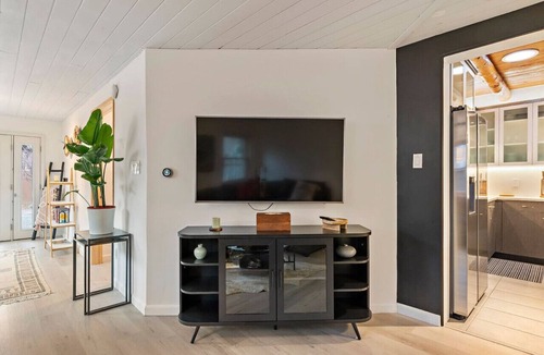 Casa Linda House | High Design with Fabulous Patio
