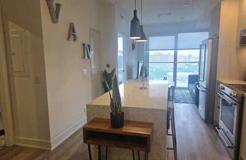 Downtown Toronto Apartment | High-End 1BR Apt with Stunning Views and Pool Access