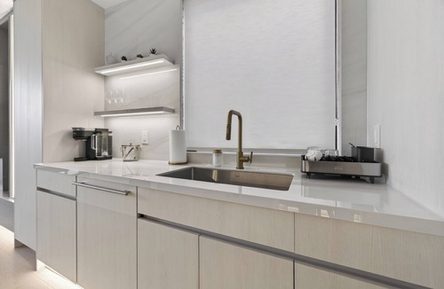 East York House | High End 3BR Retreat in Leaside with Parking