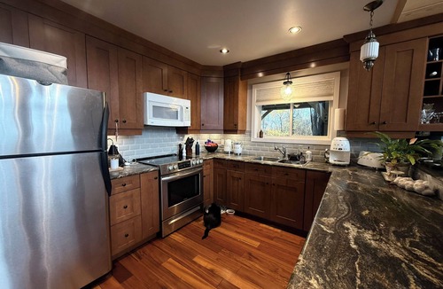 Manitoba Cabin | High-end cabin with a mix of vintage and modern touches.