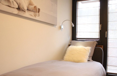 Lens Apartment | High-End & Central for up to 6 guests | Ambassadeurs