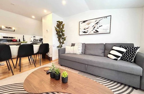 Arlington Apartment | High-End Condo with Modern Flair