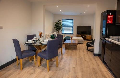 Giltbrook Apartment | High End Contractor Apartment - 5 Separate Beds - Free Parking