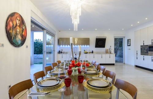 Lozica House | High end design luxurious villa,breathtaking view,private beach,local mangement