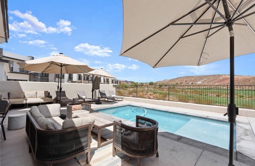Washington House | High End Design | Rooftop Deck| Private Pool |