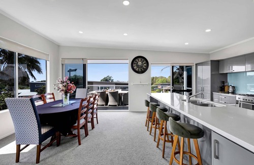 Bell Block House | High-End Executive Holiday Home