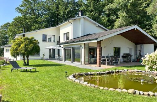 Kulm Villa | High-End-Haus mit Garten und Extras