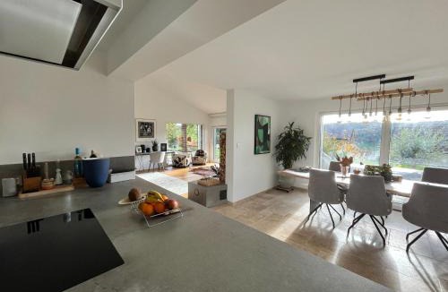 Kulm Villa | High-End-Haus mit Garten und Extras