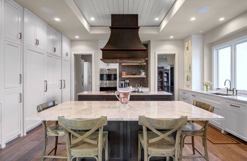 Austin House | High-end Home on 33 Acres to Roam, Short Drive to Downtown.