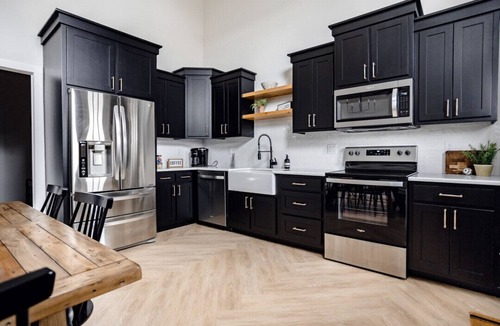 Mountain Home Apartment | High-end luxurious loft within walking distance to downtown!