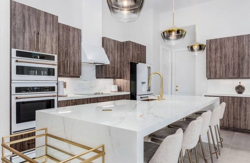 Burnt Store Villa | HIGH END Luxury Villa w/Heated and Chilled Pool