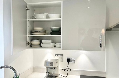 Ebbsfleet Valley House | HIGH END Spacious 4 Bed House - Free parking