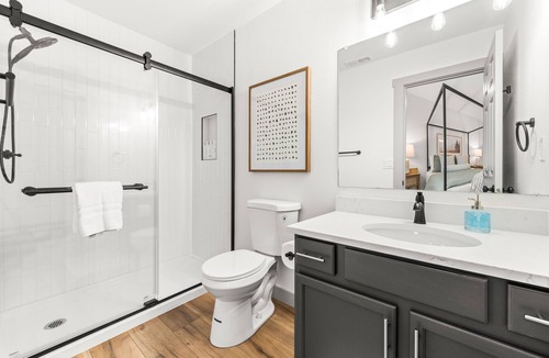 Pleasant Valley House | High End Townhome Near PDX