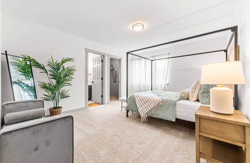 Pleasant Valley House | High End Townhome Near PDX