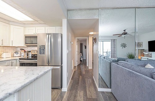 Ocean City Condo | High End Updates, Open Bay Views, Bayfront pool, 3 blocks to beach/boardwalk!